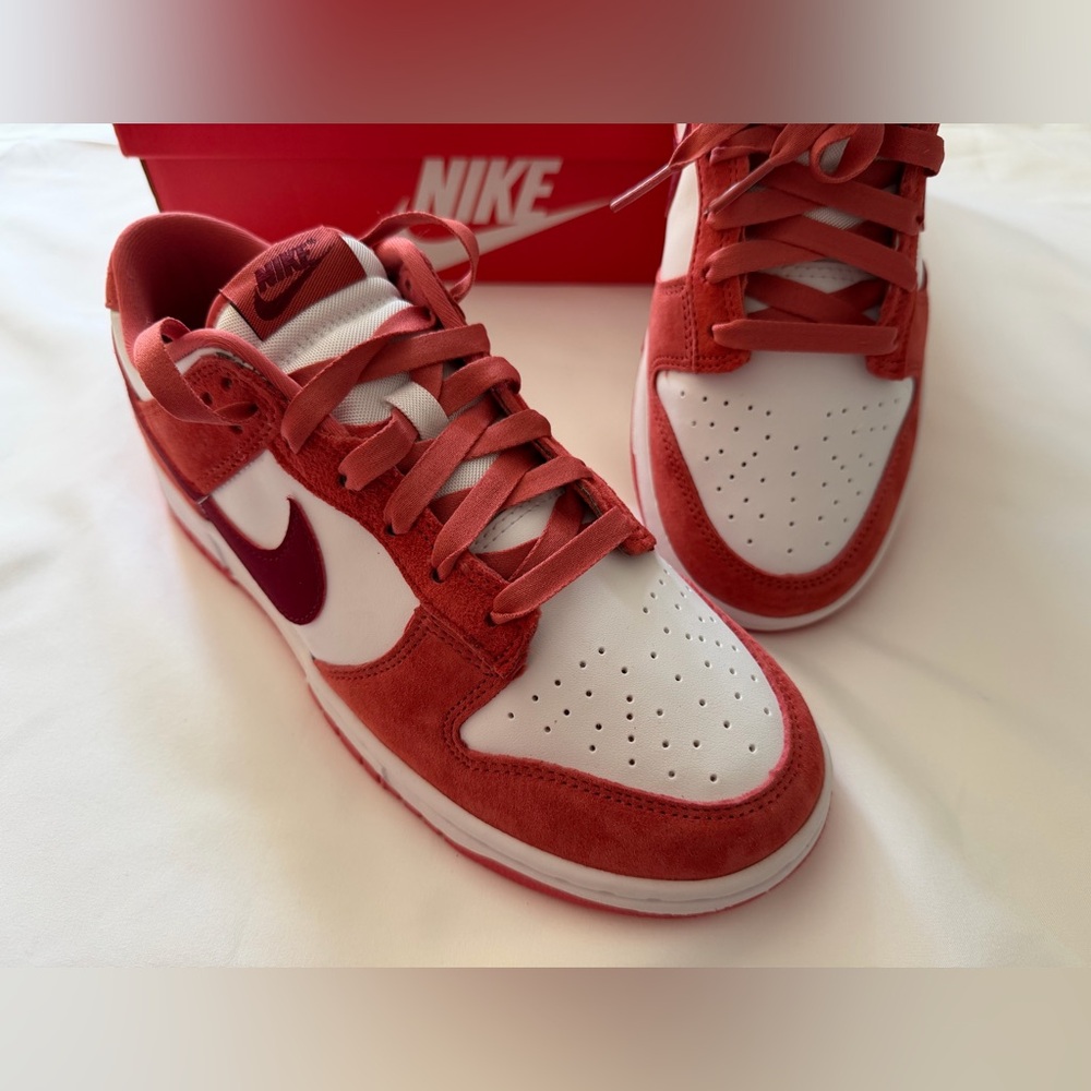 Nike Dunk Low VDay 2024